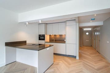 Te huur: Appartement Kruiskade in Rotterdam, Huizen en Kamers, Huizen te huur, Appartement, Rotterdam, Zuid-Holland
