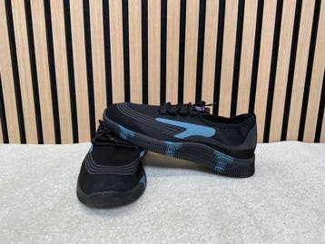 Partij sportschoenen zwart met accent – maat 41 t/m 44, Ophalen, Nieuw, Sneakers of Gympen