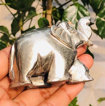 Beeld, No Reserve - Big Genuine Pyrite Gemstone Hand Carved