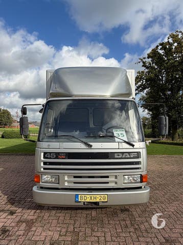 Oerdegelijke DAF Paardenvrachtwagen Alu opbouw!, Ophalen, Zo goed als nieuw, Aluminium, 2-paards trailer