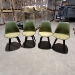 Set van 4 groene kunststof kuipstoelen met gestoffeerde, Ophalen of Verzenden, Gebruikt, Overige typen
