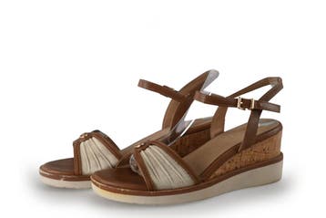 Esprit Sleehakken in maat 37 Cognac, Kleding | Dames, Overige kleuren, Verzenden, Zo goed als nieuw, Schoenen met hoge hakken