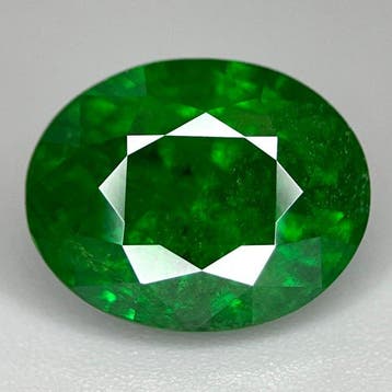 Zonder minimumprijs Groen Tsavoriet - 6.21 ct - Asian, Nieuw