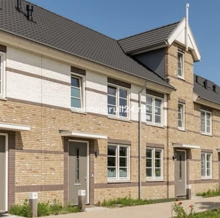 Woningruil - Zomerspelenplein 4 - 4 kamers en Flevoland, Huizen en Kamers, Woningruil, Flevoland