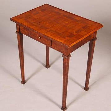 Hollands volkskunst bijzettafel met essenhout geparketteerd, Antiek en Kunst, Ophalen of Verzenden