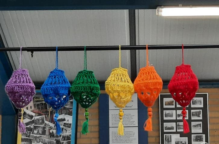 leuk kadootje lantaarntjes incl led waxinelichtje 4 euro, Hobby en Vrije tijd, Breien en Haken, Haken, Naald, Nieuw, Ophalen of Verzenden