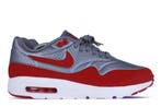 CLEARANCE SALE • Nike Air Max 1 Ultra Moire Gym Red Metallic, Kleding | Heren, Schoenen, Ophalen of Verzenden, Nieuw, Nike, Sneakers of Gympen