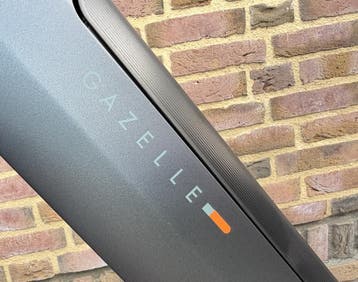 Gazelle Ultimate C5+.Belt.57cm.( 2027) Bosch performance hmb, Fietsen en Brommers, Nieuw, Ophalen of Verzenden, 50 km per accu of meer