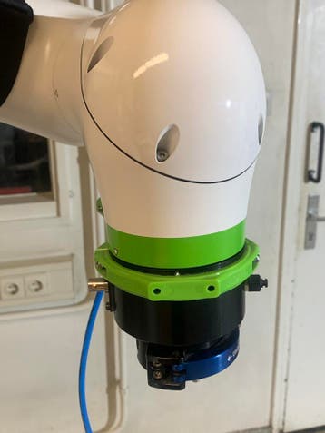 FANUC CRX-10iA/L cobot – 10 kg / 1418 mm – 05/2021 – 1e eige, Ophalen