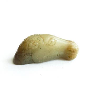 Sino-Mongolisch of Shinese jade (? ) harde groene steen
