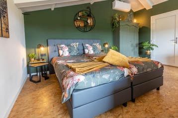 * Vakantiehuisje * Veluwe Studio Appartement Boerderij Huis, Aan meer of rivier, Landelijk, Gelderland en Veluwe, 1 slaapkamer