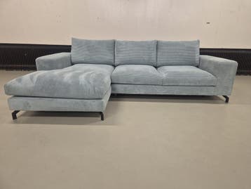 30% KORTING - SHOWROOM OUTLET - HOEKBANK SHADOW - RIB STOF, Hout, 250 tot 300 cm, Nieuw, Ophalen of Verzenden