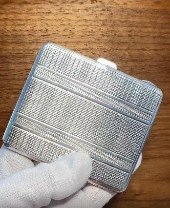 Sigarettendoos - .800 zilver - Draagbaar sterlingzilver, Antiek en Kunst