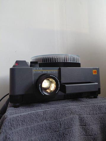 Kodak Ektapro 4010 + 75-120 Lens + 4 Carousels |, Nieuw