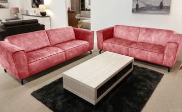 Bankstel Wolvega - rechte banken - Roze, Nieuw, Stof