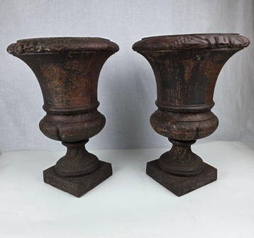 Vaas (2) - Ghisa - Grote kraters in Calice