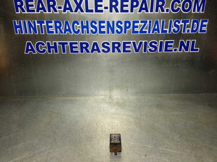 Bosch relais 0335200038, 12 volt, 2x 21W, 4x 21W., Auto-onderdelen, Interieur en Bekleding, Gebruikt, Universele onderdelen, Verzenden