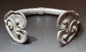 Viking periode Zilver Exclusieve, massieve armband met