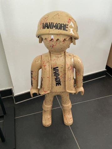 Rob VanMore (XX-XXI) - No Drama Llama Playmobil XXL