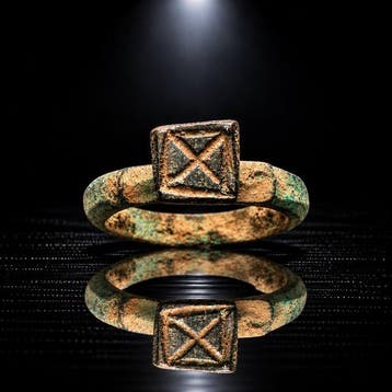 Vroege middeleeuwse Vikingen Brons “Het Heilige Geschenk van
