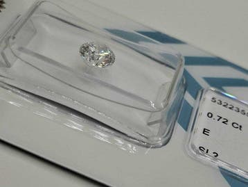1 pcs Diamant (Natuurlijk) - 0.72 ct - Rond - E - SI2 -, Nieuw