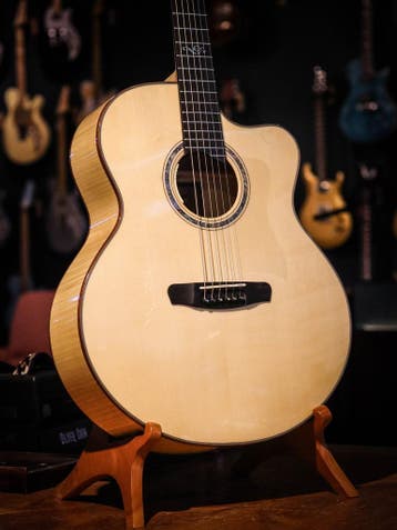 Dowina Acero JCE with LR Baggs Pre-Owned, Ophalen of Verzenden, Gebruikt, Overige typen
