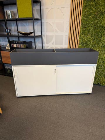 Schuifdeurkast met plantenbak (demo-korting), Nieuw in verpakking
