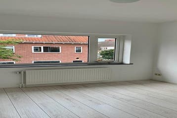 Huis Esdoornstraat in Den Bosch, Den Bosch, Via bemiddelaar, Overige soorten, Noord-Brabant