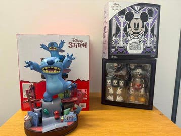 Disney - Beeld, Disneyland Parijs Stitch Beeld en Beast, Verzamelen, Disney, Nieuw