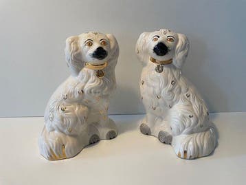 Figuur - Pair of seated spaniel dog figurines (2) -