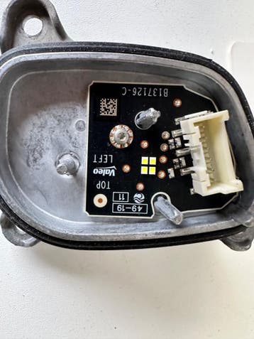VW GOLF VIII 8  KOPLAMP LED MODULE 90167236A LINKS, Ophalen, Gebruikt, Volkswagen
