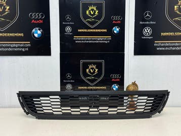 VW Polo bj.2015 bumpergrille /bumper rooster art.6R0853677K, Gebruikt, Voor, Volkswagen, Bumper
