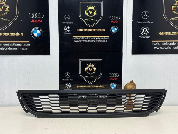VW Polo bj.2015 bumpergrille /bumper rooster art.6R0853677K, Auto-onderdelen, Carrosserie en Plaatwerk, Gebruikt, Volkswagen, Voor