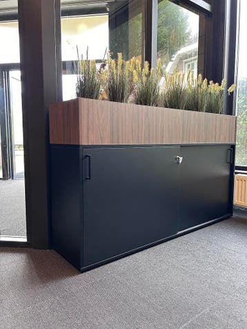 Schuifdeurkast inclusief plantenbak | Houtgroep 2, Nieuw in verpakking