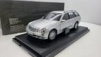 Kyosho 1:18 - Model sportwagen - Mercedes-Benz E-Klasse, Nieuw