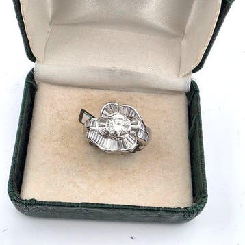 Ring - 18 karaat Witgoud - 4.11ct. tw. Diamant (Natuurlijk), Nieuw
