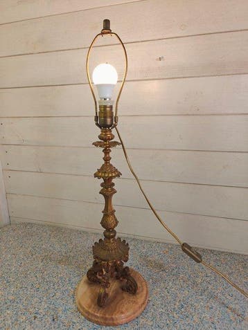 Een schitterende Barokke/Rococo tafellamp - Lamp - Brons,