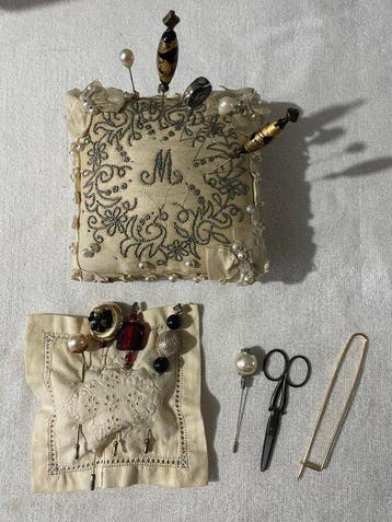 Decoratief ornament (14) - Portugal - Spelden met kussens