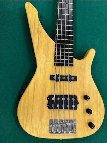 MANNE - Newport BN5 - - 5-snarige elektrische basgitaar -, Nieuw