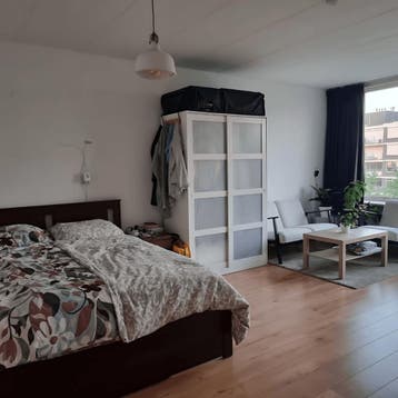 Kamer in Schiedam gevonden voor €800,- pm, 20 tot 35 m², Overige regio's