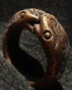 Brons, Boeddhistische ring voor macht en meditatie - Nagas -