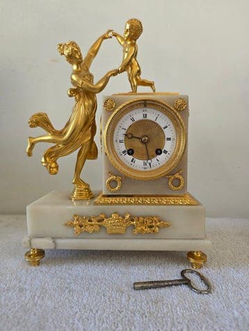 Neo Empire Franse pendule Empirestijl Verguld brons, marmer,