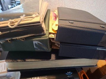 Nederland - Doos met 5 Albums Poststukken Nederland ook, Gestempeld