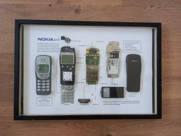 Nokia 3210 - framed, disassembled - Mobiele telefoon, Nieuw