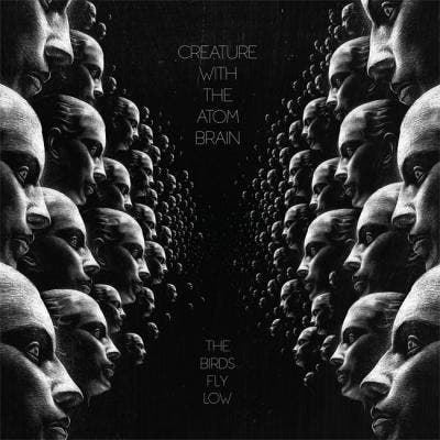 cd - Creature With The Atom Brain - The Birds Fly Low, Cd's en Dvd's, Cd's | Overige Cd's, Zo goed als nieuw, Verzenden