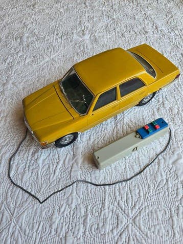 Gama - Modelauto - Mercedes 450 SE télécommandée Gama