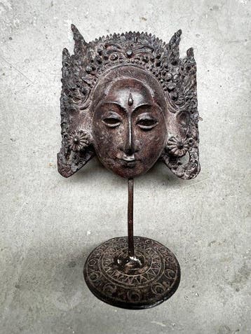 Bali, Indonésie, déesse Dewi Sri en bronze, milieu du siècle