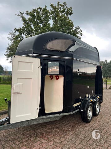 Mooie Atec 2 paards! Met zadelkamer!, Ophalen, Zo goed als nieuw, Polyester, 2-paards trailer