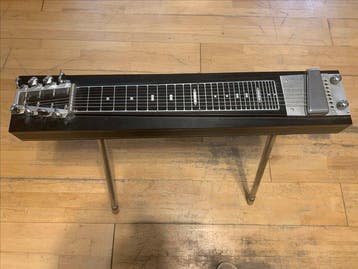 Fender - Studio Deluxe 8-string - - Muziekinstrumenten -, Nieuw