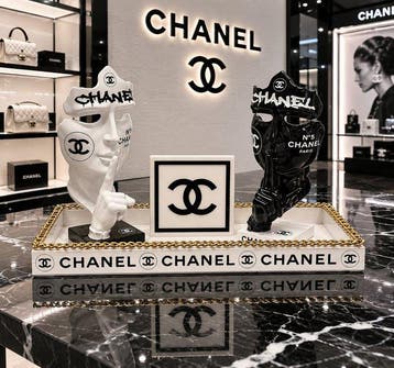 GF Exclusives - Chanel Centerpiece Artwork By: GF Exclusives, Antiek en Kunst, Kunst | Designobjecten